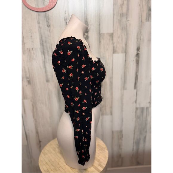 Forever 21 Black Floral Smocked Long Sleeve Crop Top Women’s Size S - Picture 3 of 6